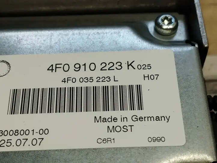 Audi A6 S6 C6 4F (2004 - 2008) 4F0910223K Усилитель звука — фото 2
