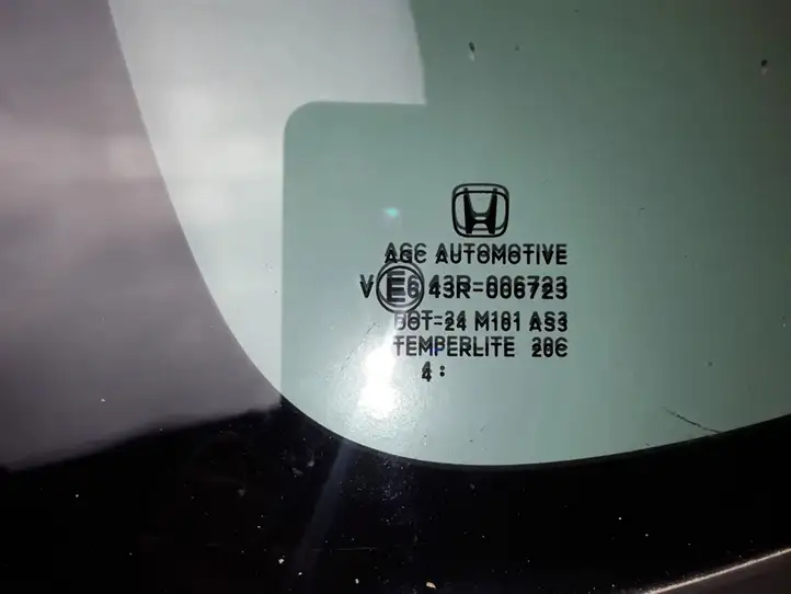 Honda CR-V (2017 - 2022) E643R006723 Заднее боковое стекло — фото 2