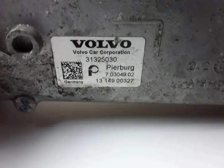 Volvo V60 (2013 - 2018) 31325030 Охладитель клапана EGR — фото 2