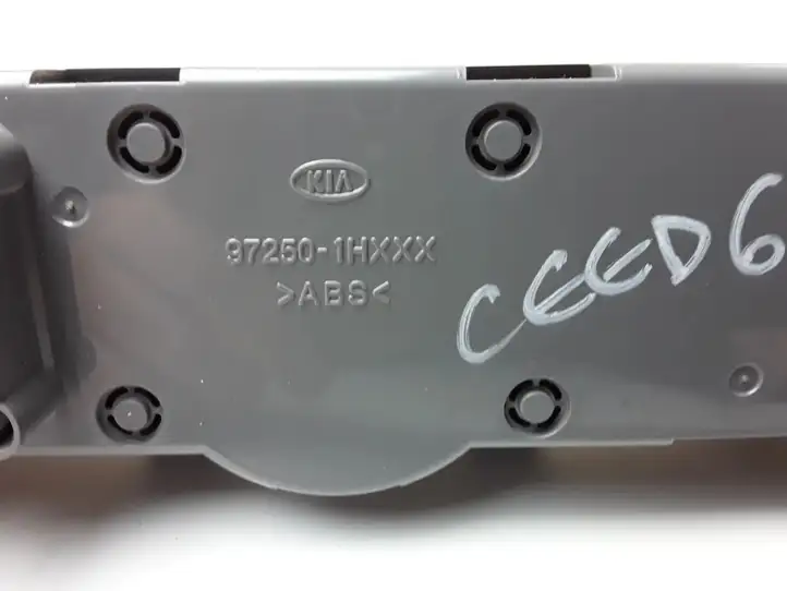 Kia Ceed (2010 - 2012) 972501HXXX Блок управления кондиционером — фото 3