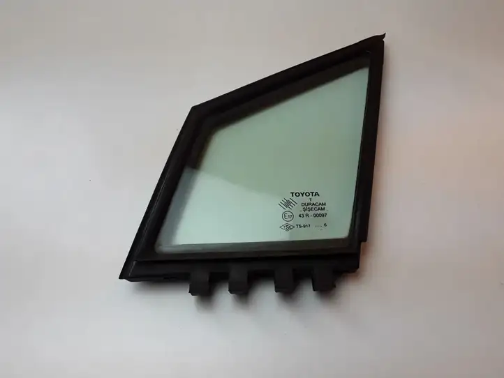Toyota Corolla Verso AR10 (2004 - 2009) 682160F010 Треугольное стекло кузова — фото 1