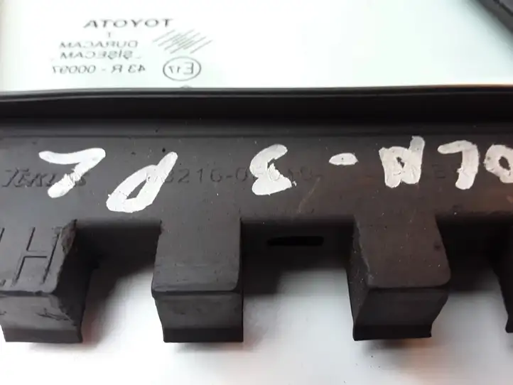 Toyota Corolla Verso AR10 (2004 - 2009) 682160F010 Треугольное стекло кузова — фото 3