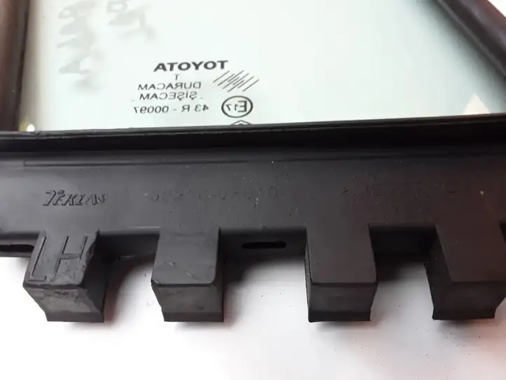 Toyota Corolla Verso AR10 (2004 - 2009) 682160F010 Треугольное стекло кузова — фото 3
