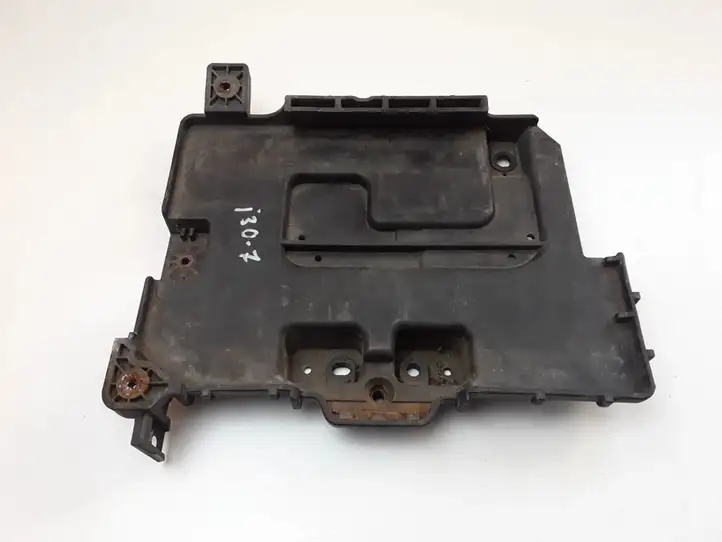 Hyundai i30 (2012 - 2015) 37150A5000 Держатель аккумулятора — фото 1