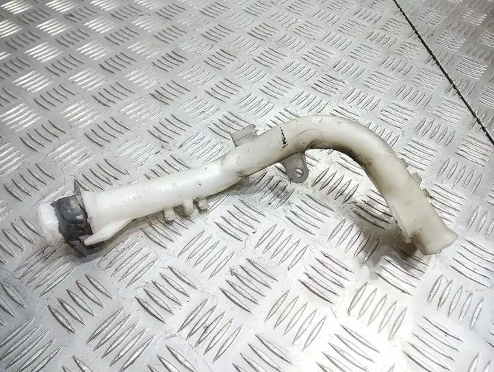 Honda Civic (2006 - 2011) Горловина бачка омывателя — фото 1