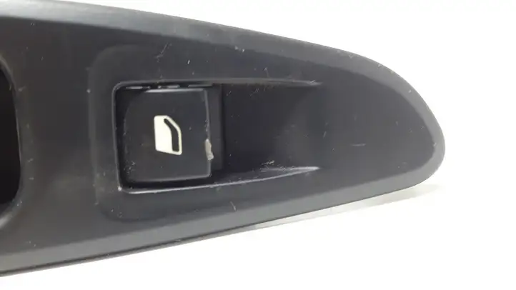 Peugeot 308 (2007 - 2013) 96573850XT Кнопка стеклоподъемников — фото 5
