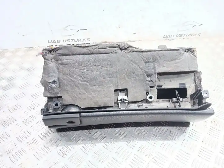 Mercedes-Benz C W203 (2000 - 2007) A2036800991 Бардачок в сборе — фото 1