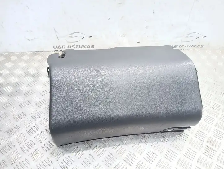Mercedes-Benz C W203 (2000 - 2007) A2036800991 Бардачок в сборе — фото 5