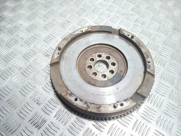 Toyota Corolla E120 E130 (2000 - 2004) Маховик двигателя — фото 1
