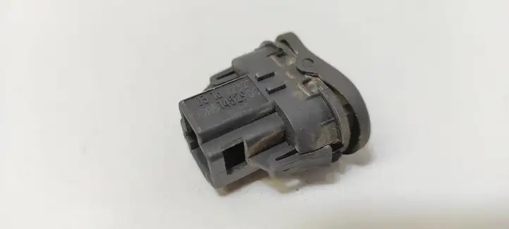Ford Focus (1998 - 2004) 98AB14529DC Кнопка стеклоподъемников — фото 4