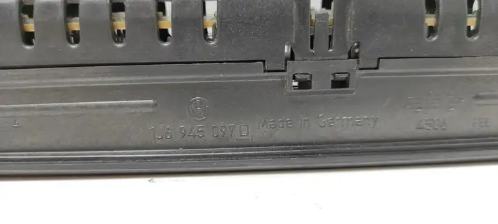 Volkswagen PASSAT B5.5 (2001 - 2005) 1J6945097D Дополнительный стоп фонарь — фото 9