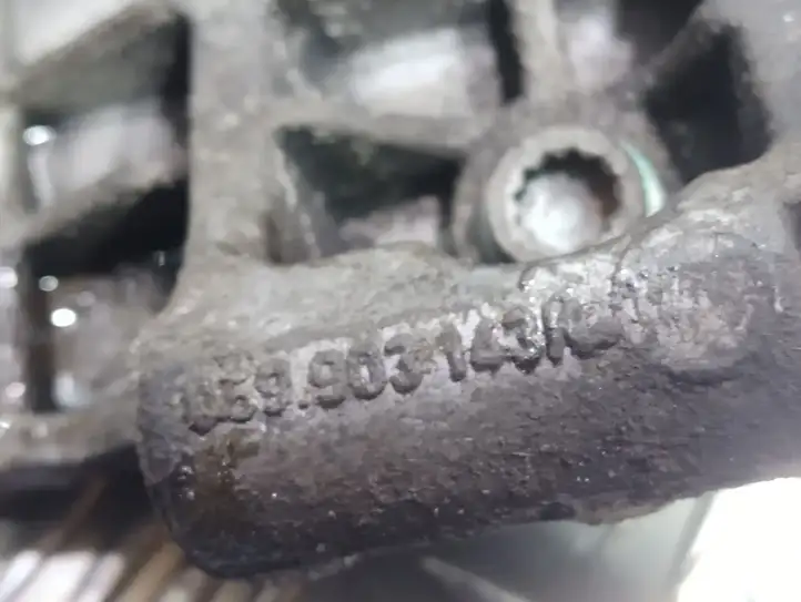 Audi A6 S6 C6 4F (2004 - 2008) 059903143K Кронштейн генератора — фото 4