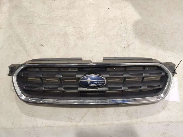 Subaru Outback Grotelės viršutinės