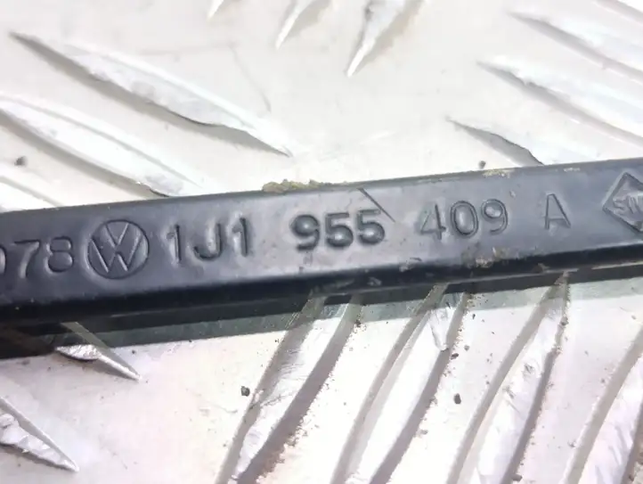 Volkswagen PASSAT B5.5 (2001 - 2005) 1J1955409A Рычаг стеклоочистителя — фото 3