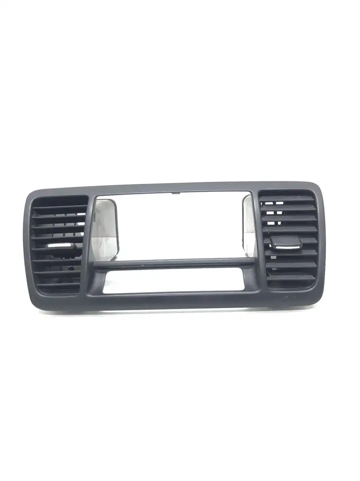 Subaru Outback (2007 - 2009) Центральный воздушный дефлектор — фото 1