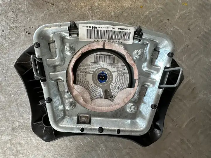 Fiat Scudo (2007 - 2016) 14012996ZD Подушка безопасности руля — фото 2