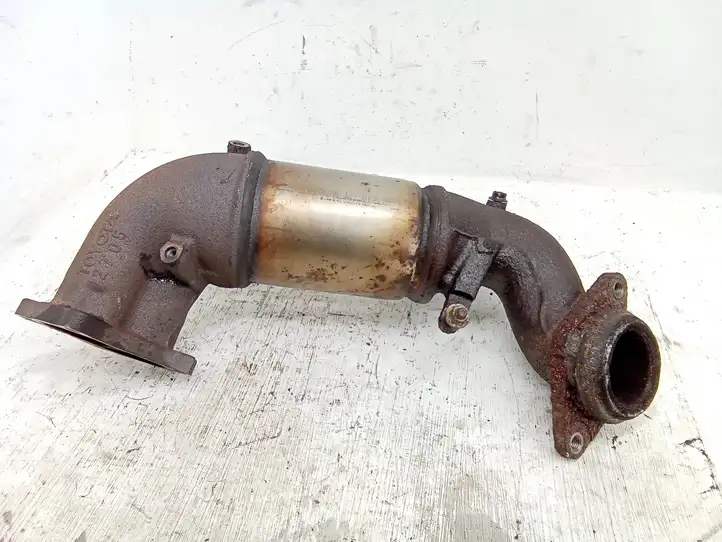 Toyota Corolla Verso E121 (2001 - 2004) Катализатор / DPF / FAP — фото 1