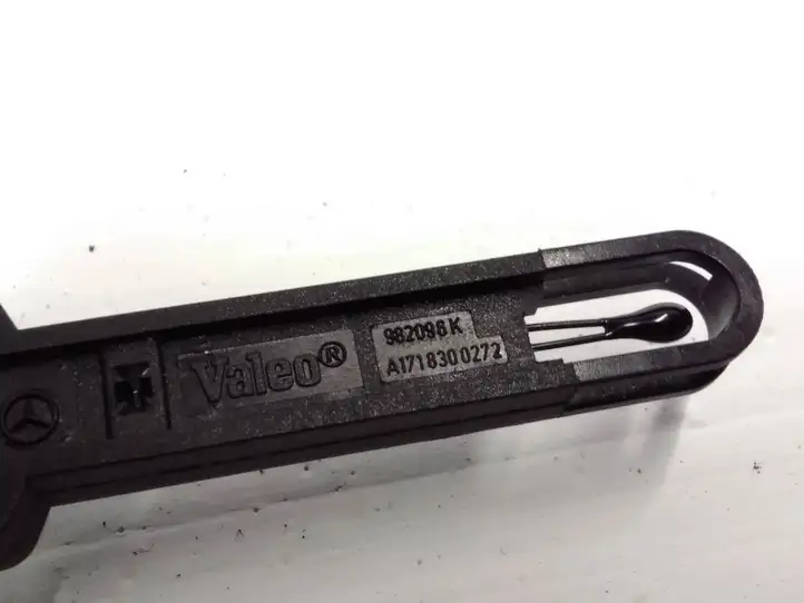 Mercedes-Benz GLC X253/C253 (2015 - ) A1718300272 Датчик температуры воздуха в салоне — фото 3