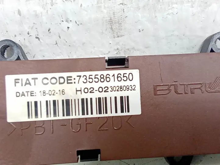 Fiat Ducato (2014 - ) 7355861650 Включатель аварийных фонарей — фото 4