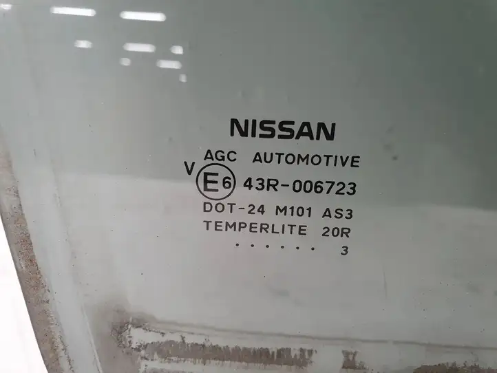 Nissan Qashqai (2010 - 2013) Стекло задней двери — фото 2