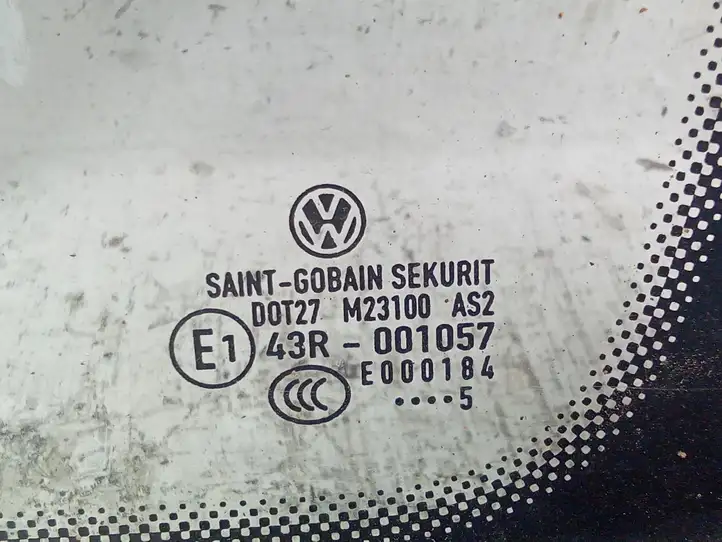 Volkswagen Caddy (2004 - 2010) Треугольное стекло кузова — фото 2