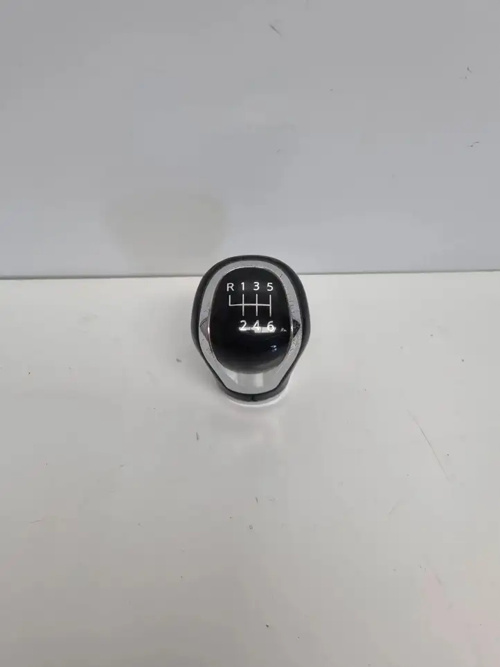 Nissan Qashqai (2013 - 2017) Ручка КПП — фото 1