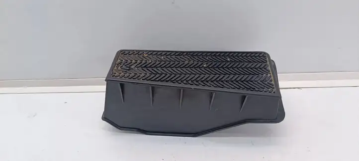 Toyota Land Cruiser (J100) (1998 - 2007) 5819260040 Подставка для ноги — фото 3
