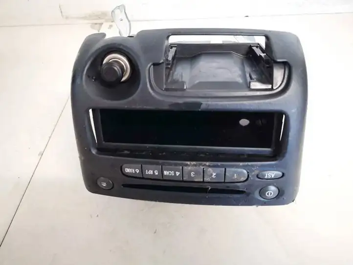 Toyota Yaris Verso (1999 - 2005) 8612052030 Магнитола / мультимедийная система — фото 1