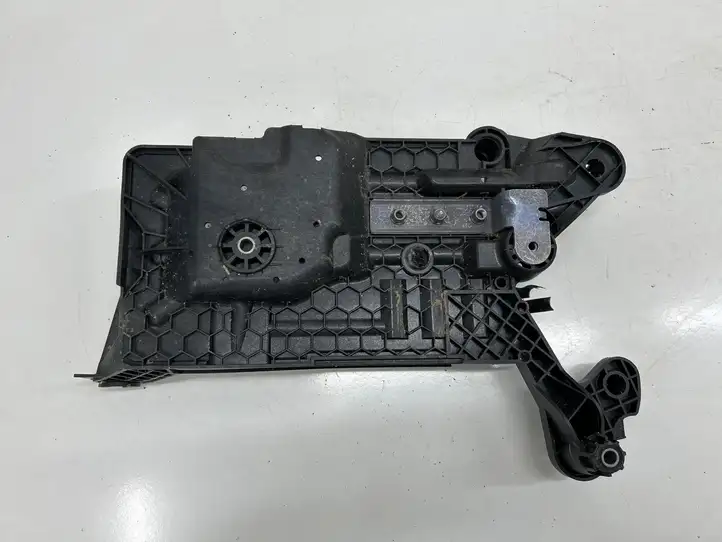 Audi A3/S3 8Y (2020 - ) 5WA915331 Площадка аккумулятора — фото 2