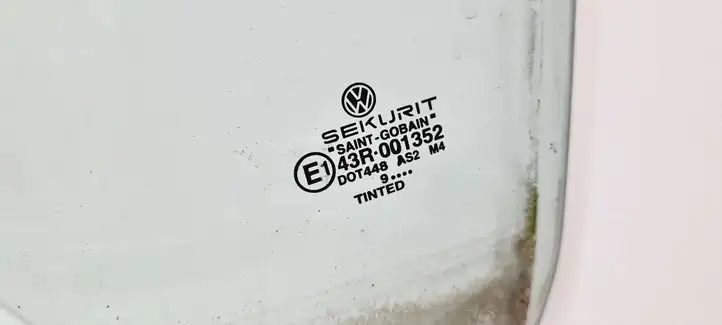 Volkswagen Golf IV (1998 - 2005) 43R001352 Стекло задней двери — фото 4