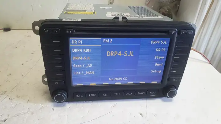 Volkswagen PASSAT B6 (2005 - 2010) 1T0035194C Магнитола / мультимедийная система — фото 2
