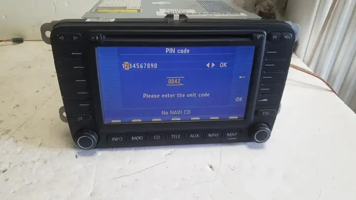 Volkswagen PASSAT B6 (2005 - 2010) 1T0035194C Магнитола / мультимедийная система — фото 11