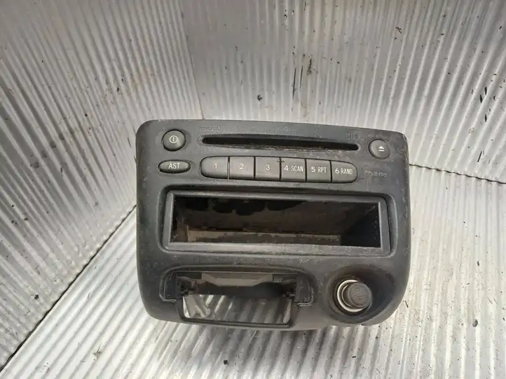 Toyota Yaris (1999 - 2003) CQMS0820A Магнитола / мультимедийная система — фото 1