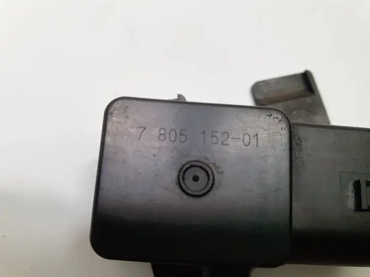 BMW 5 E60 E61 (2004 - 2010) 7805152 Датчик давления выхлопных газов — фото 4