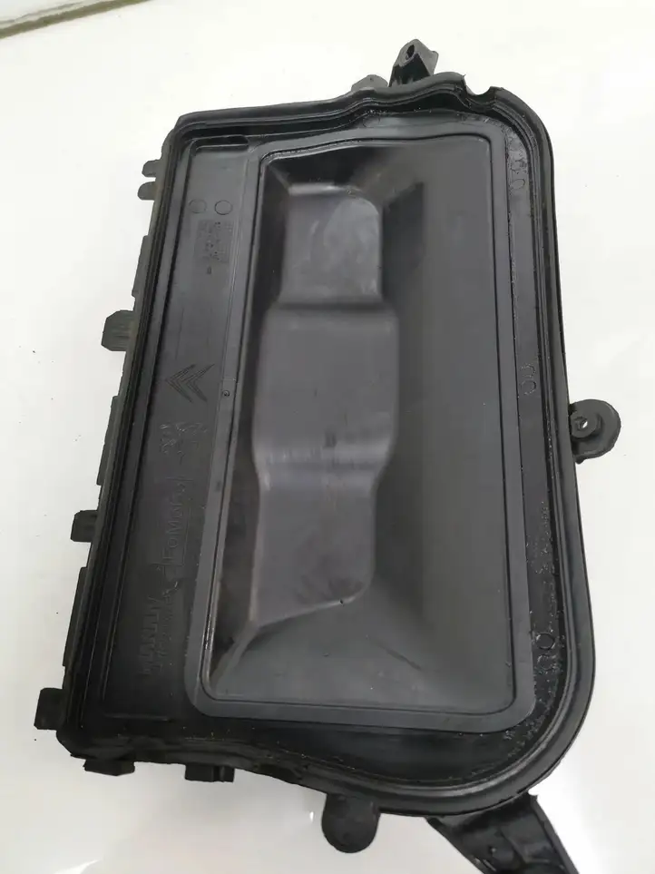 Peugeot Expert (2007 - 2016) 9682444080 Крышка двигателя декоративная — фото 3