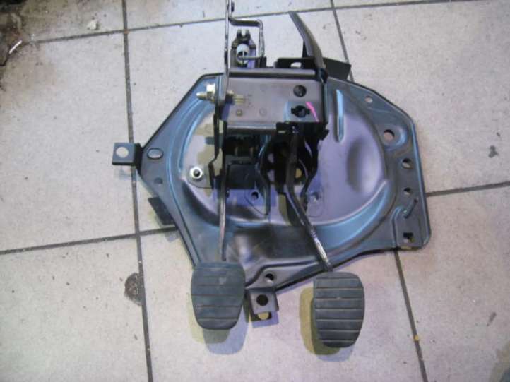 427600038 Renault Clio II Pedalų komplektas