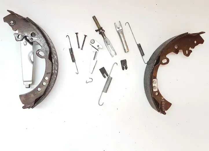 Toyota Hilux (AN10, AN20, AN30) (2008 - 2011) 044950K070 Колодки ручного тормоза — фото 1