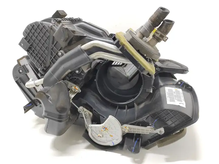 Ford Fiesta (2009 - 2012) 8V5119B555AP Комплект системы вентиляции салона — фото 3