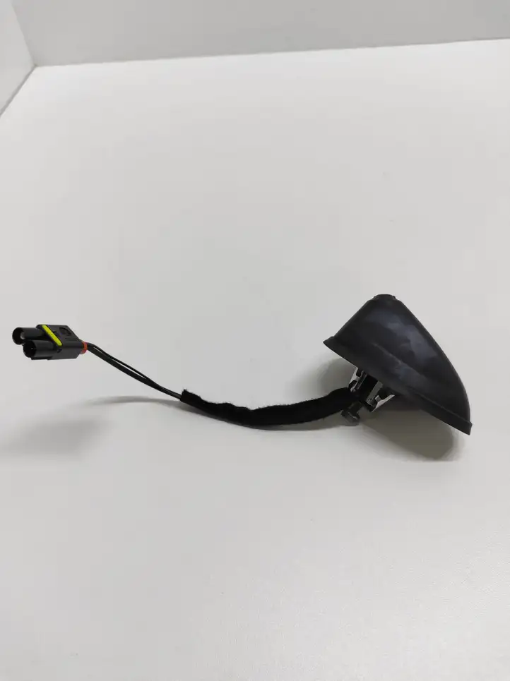 Ford Focus (2011 - 2015) AM5T18828BE GPS антенна — фото 3