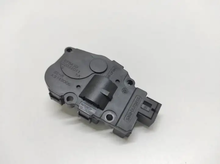 BMW 7 F01 (2008 - 2016) 02032011 Двигатель задвижки потока воздуха — фото 1