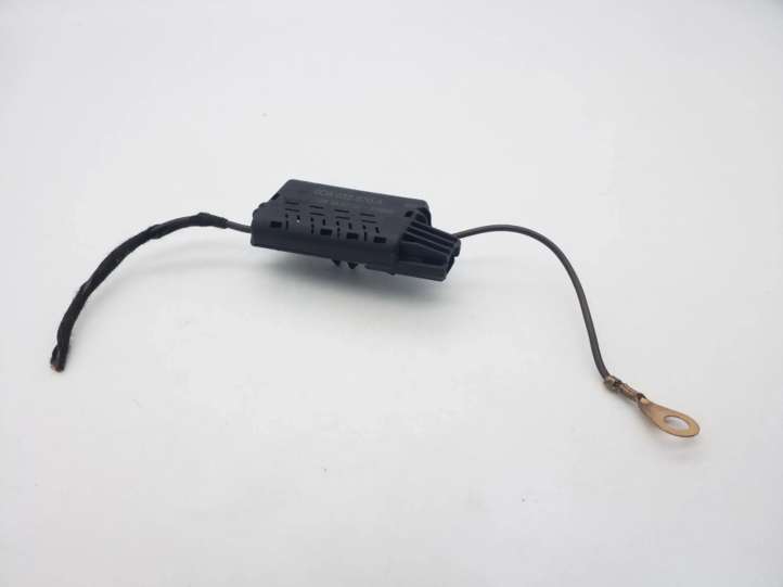 5C6035570A Volkswagen Jetta VI Antenos stiprintuvas