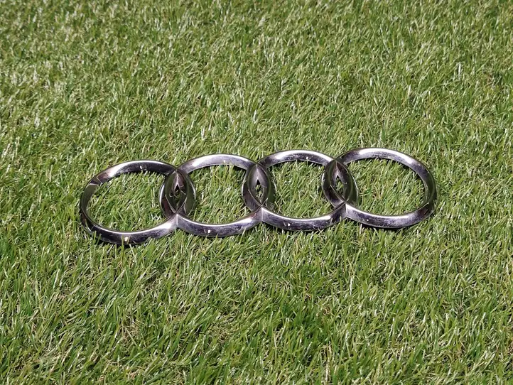 Audi Q7 4L (2005 - 2009) 4E0853742 Эмблема производителя — фото 1