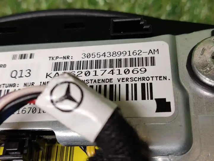 Mercedes-Benz C W204 (2007 - 2014) 305543899162 Подушка безопасности руля — фото 2