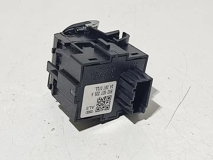 Audi A3/S3 8V (2012 - 2016) 8V2927225A Кнопка ручного тормоза — фото 2