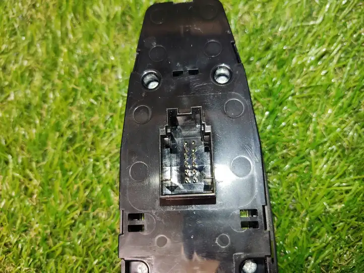 BMW 3 F30 F35 F31 (2012 - 2018) 9208110 Блок кнопок стеклоподъемников — фото 3
