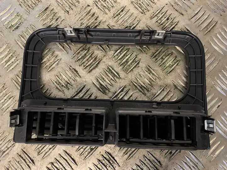 Jeep Grand Cherokee (WJ) (1998 - 2004) 55116037 Центральный воздушный дефлектор — фото 2