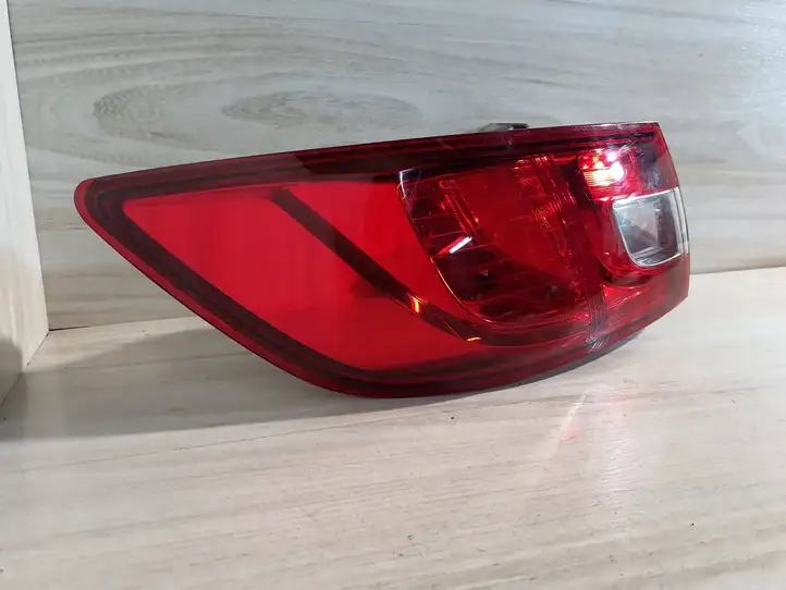 Renault Clio IV (2012 - 2019) 265553021R Задний фонарь в кузове — фото 2