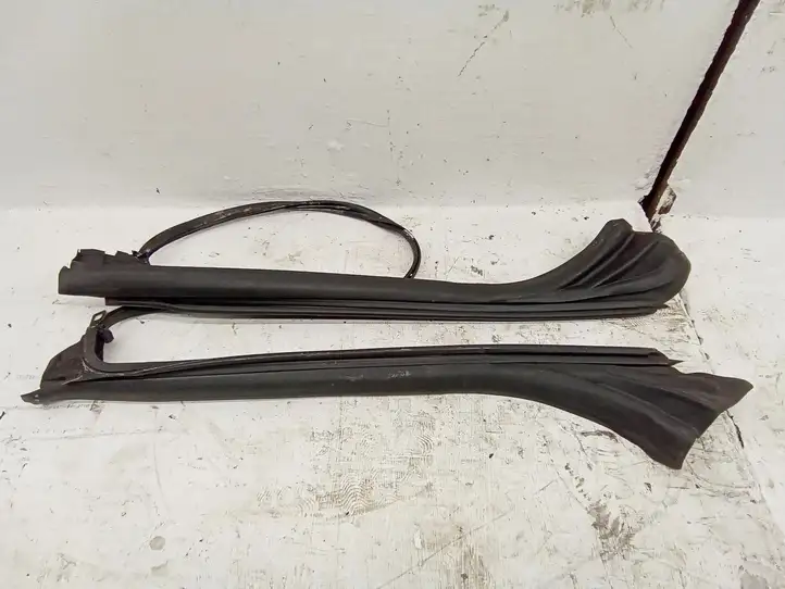 Mercedes-Benz E W238 (2017 - ) A2386300000 Уплотнитель стекла передней двери — фото 1