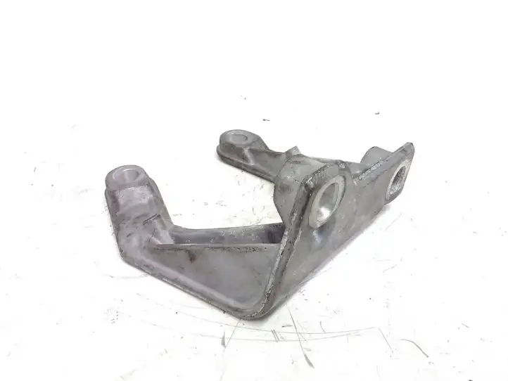 Volvo XC60 (2008 - 2013) 30713236 Кронштейн переднего редуктора — фото 1