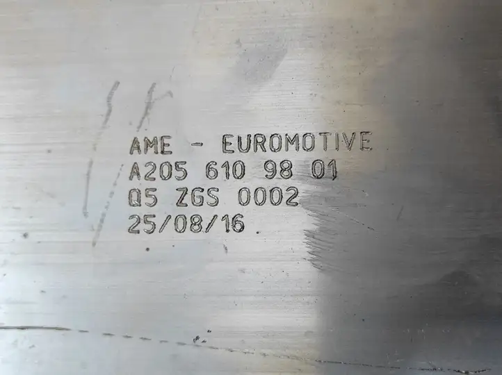 Mercedes-Benz C AMG W205 (2014 - ) A2056109801 Ящик аккумулятора — фото 6